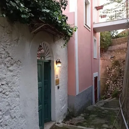 Holiday home Dimora Di Enea - Medievale